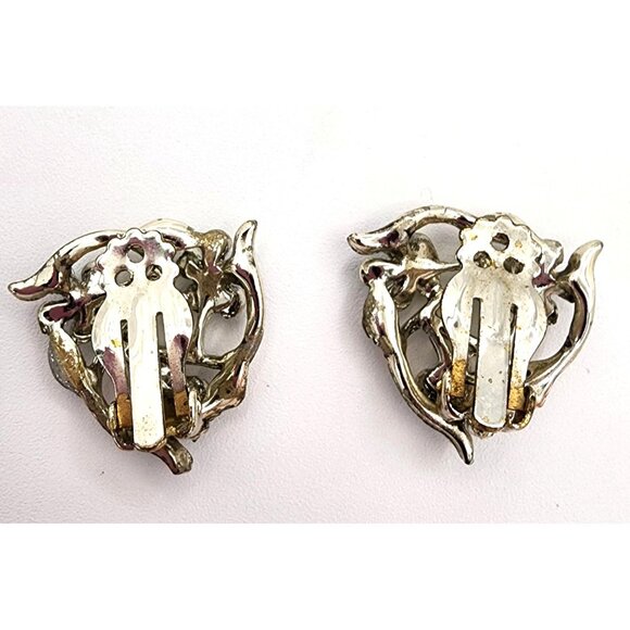 Vintage Clip-On Earrings With Blue Floral Design & Silver Tone Finish - Picture 4 of 5